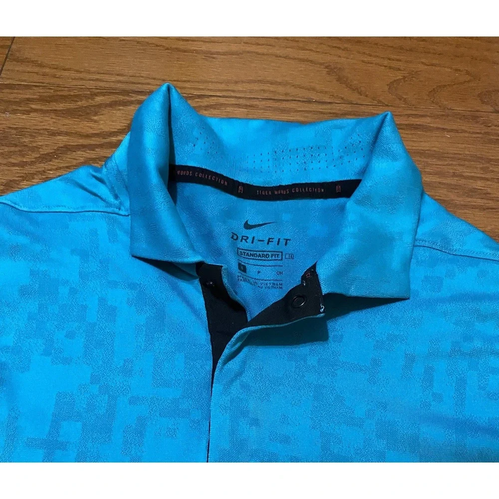 Nike color teal